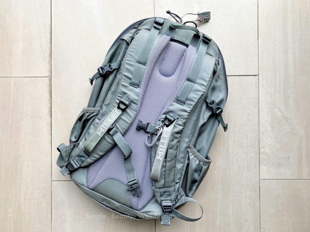 海外旅行も国内旅行もこれ1つ！30Lリュックをおすすめする理由｜女性にも、通勤にもについて、ミレーのクーラ30の裏面